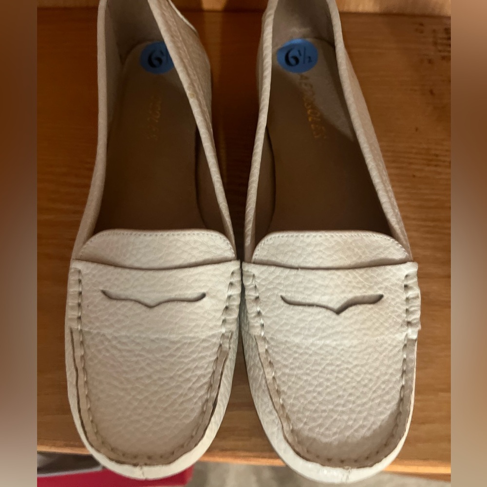 Aerosoles ballet flats.  Never worn.